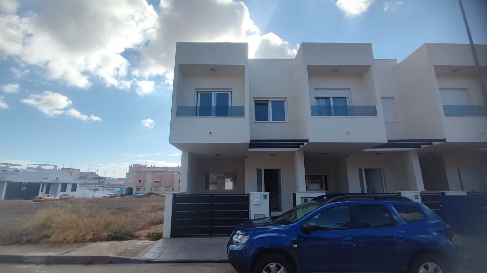 3 sypialnia Dom blizniak na sprzedaż w Pilar de la Horadada z basenem garażem - 265 000 € (Ref: 9296199)