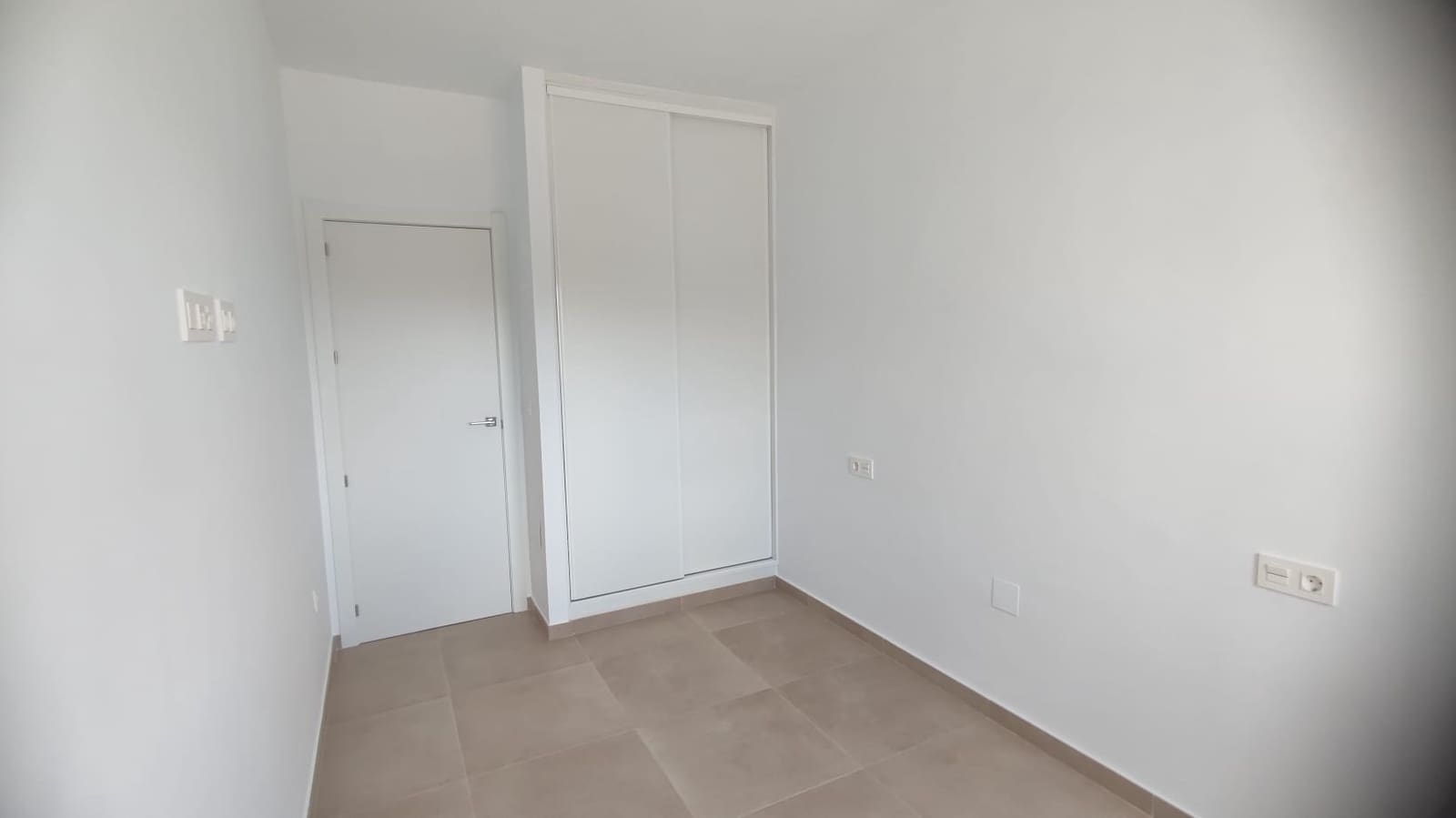 3 sypialnia Dom blizniak na sprzedaż w Pilar de la Horadada z basenem garażem - 265 000 € (Ref: 9296199)