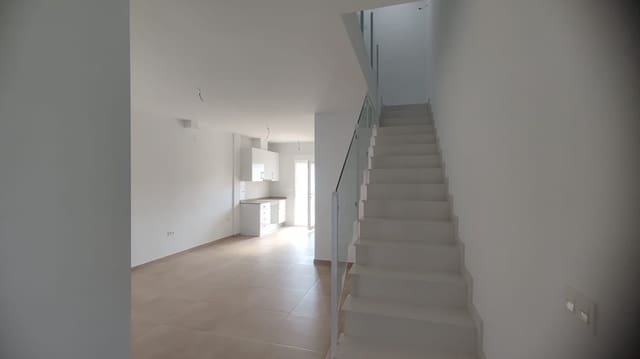 3 sypialnia Dom blizniak na sprzedaż w Pilar de la Horadada ciudad, Pilar de la Horadada z basenem garażem - 265 000 € (Ref: 9296199)