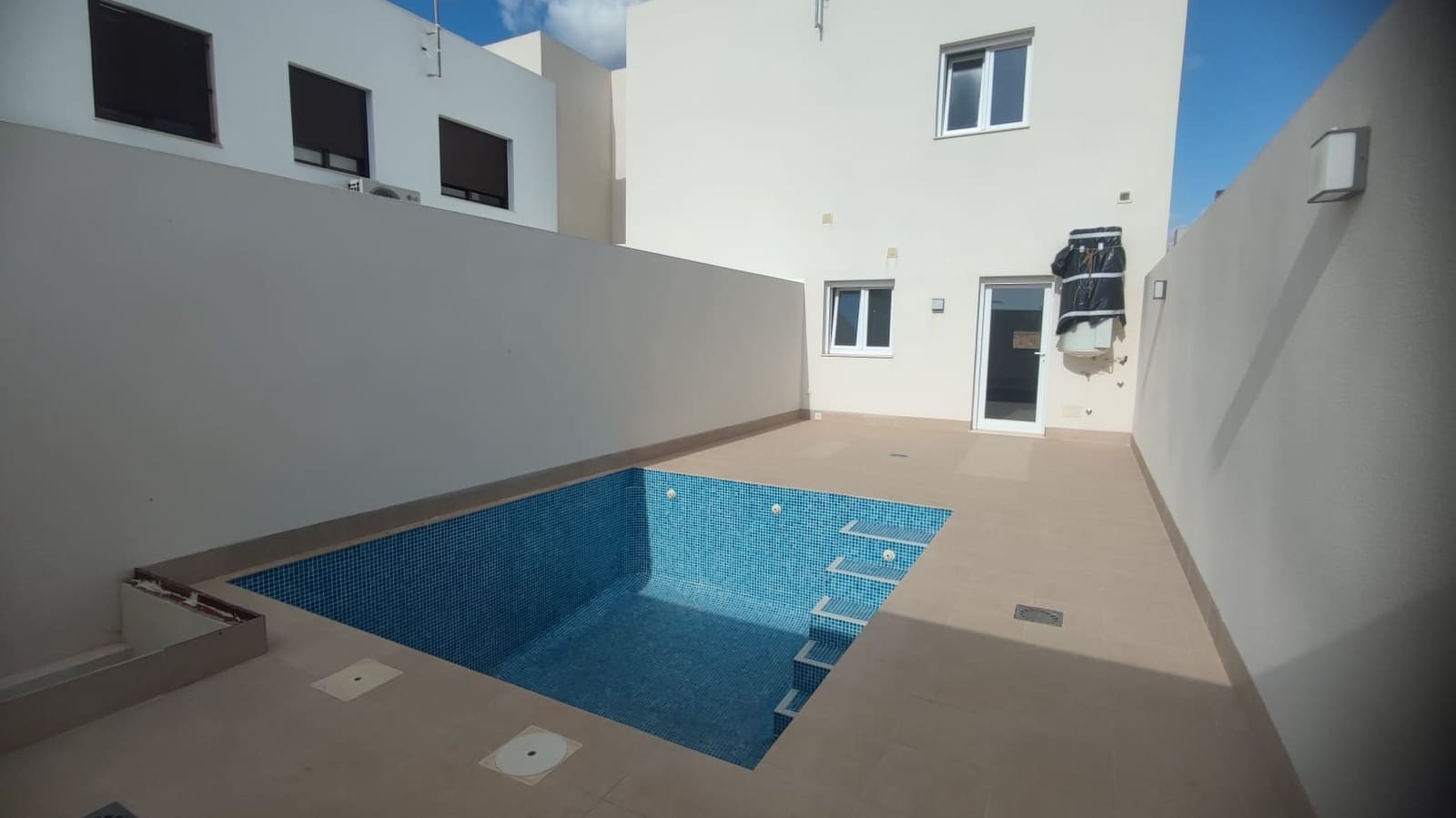 3 sypialnia Dom blizniak na sprzedaż w Pilar de la Horadada z basenem garażem - 265 000 € (Ref: 9296199)