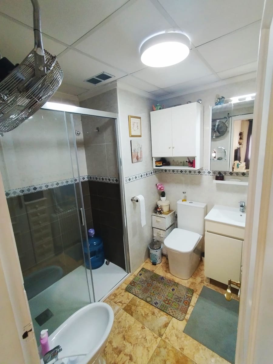 3 quarto Apartamento para venda em Torrevieja com piscina garagem - 184 000 € (Ref: 9313920)