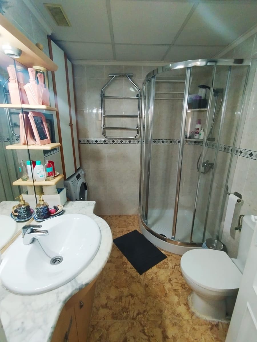 3 quarto Apartamento para venda em Torrevieja com piscina garagem - 184 000 € (Ref: 9313920)