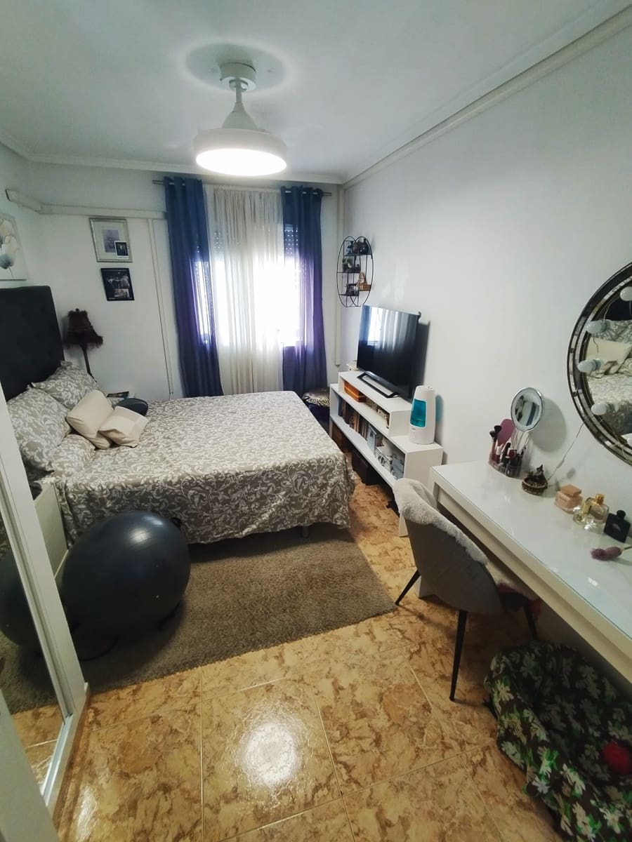 3 quarto Apartamento para venda em Torrevieja com piscina garagem - 184 000 € (Ref: 9313920)