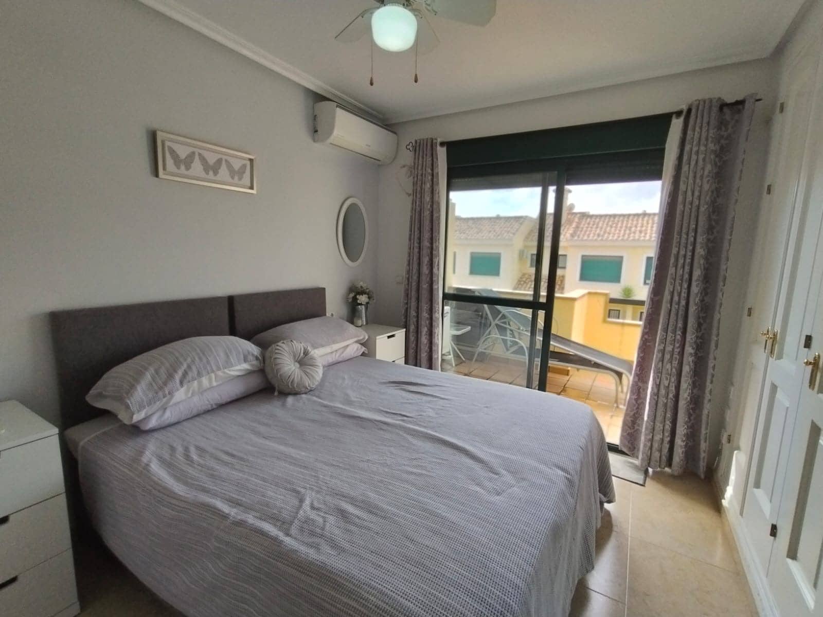 2 soverom Rekkehus til salgs i Orihuela Costa med svømmebasseng - € 189 999 (Ref: 9319647)