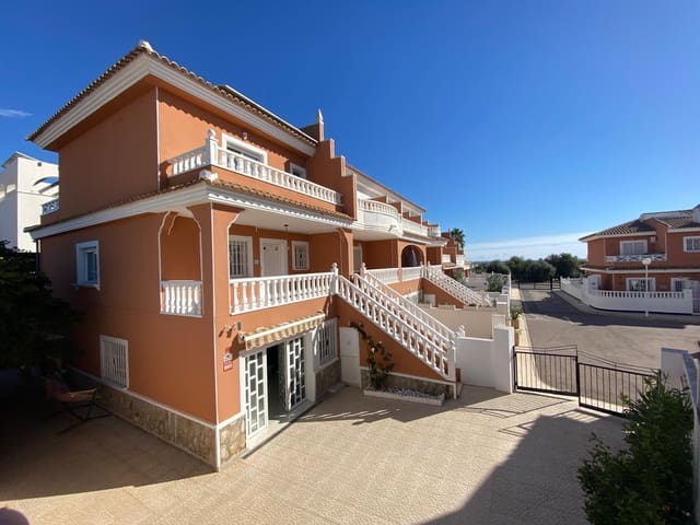 3 quarto Moradia Geminada para venda em Ciudad Quesada, Rojales com piscina garagem - 299 000 € (Ref: 9379881)