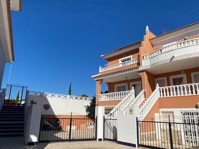 3 quarto Moradia Geminada para venda em Ciudad Quesada, Rojales com piscina garagem - 299 000 € (Ref: 9379881)