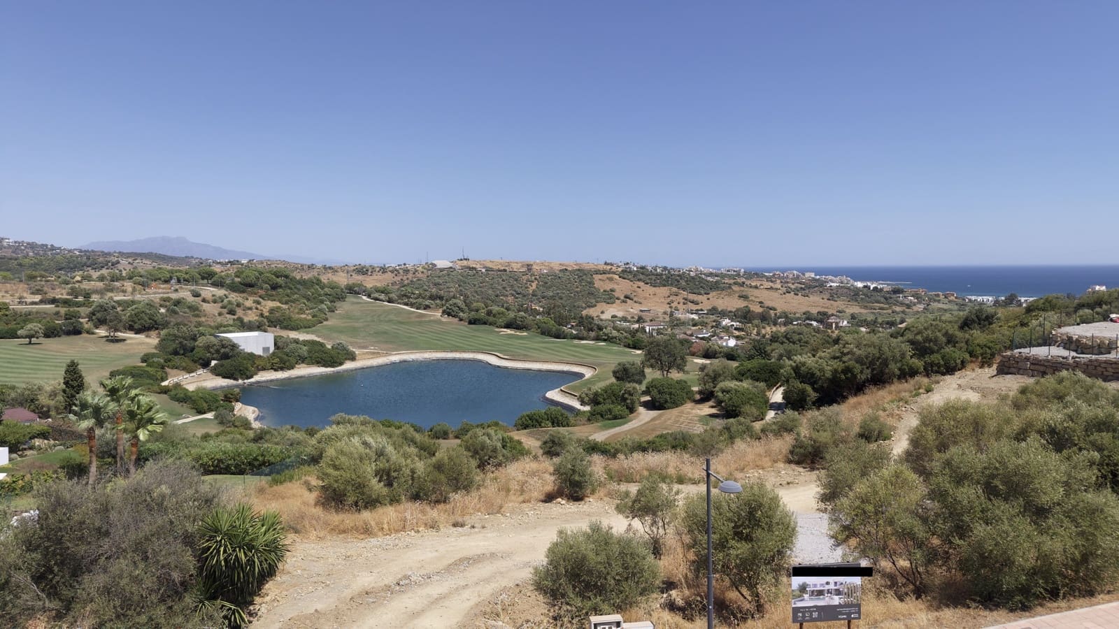 4 bedroom Villa for sale in Estepona with pool garage - € 1,690,000 (Ref: 10002587)