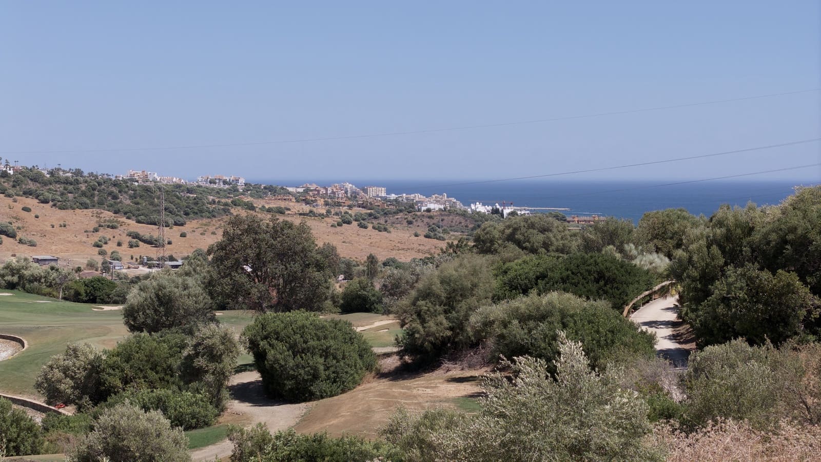 4 bedroom Villa for sale in Estepona with pool garage - € 1,690,000 (Ref: 10002587)