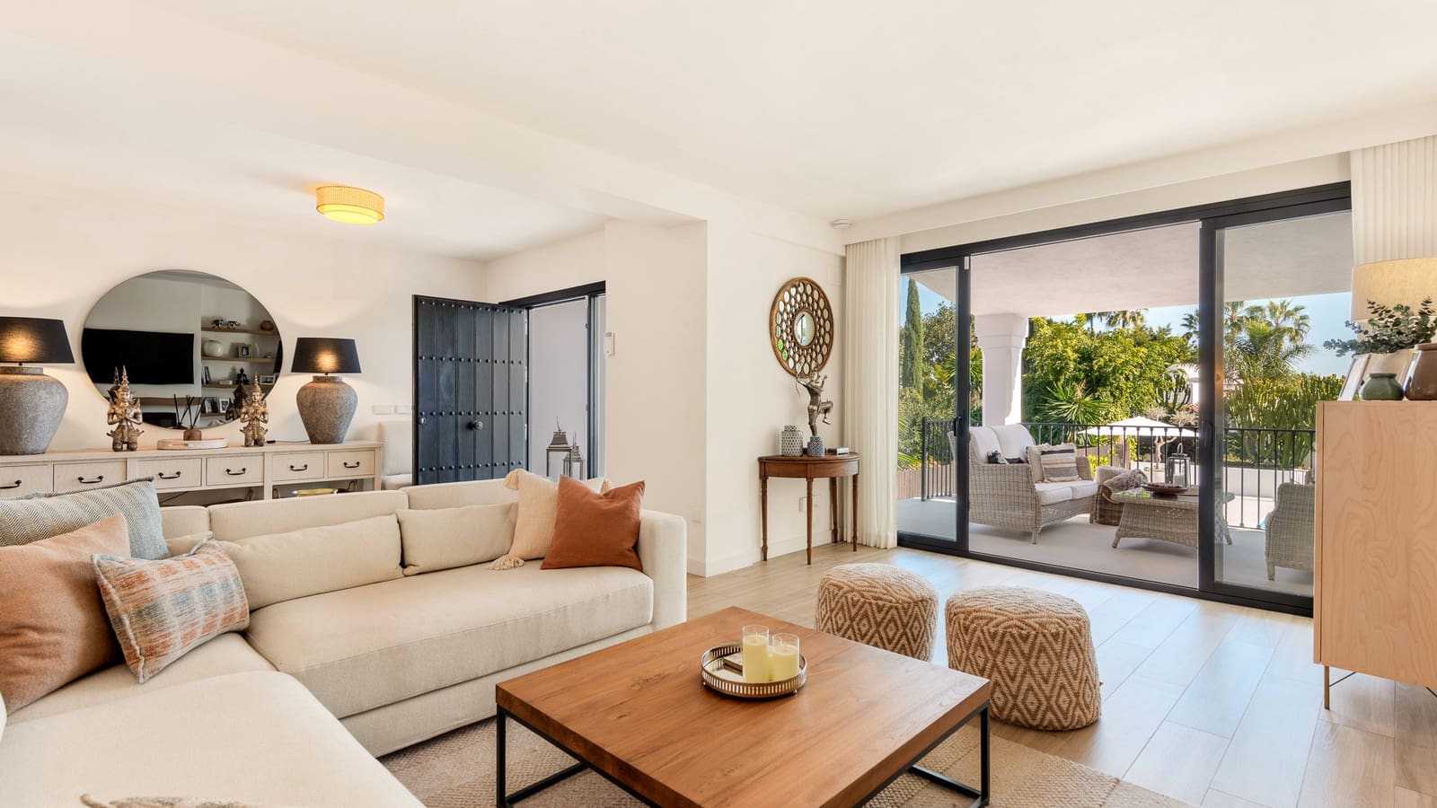 3 bedroom Semi-detached Villa for sale in Marbella with pool garage - € 1,795,000 (Ref: 10026716)
