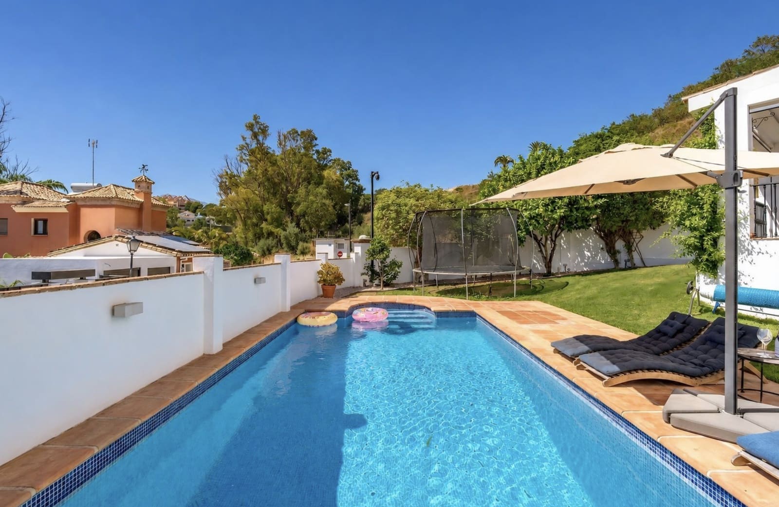 Chalet de 4 habitaciones en Marbella en venta con piscina garaje - 1.499.000 € (Ref: 10097514)