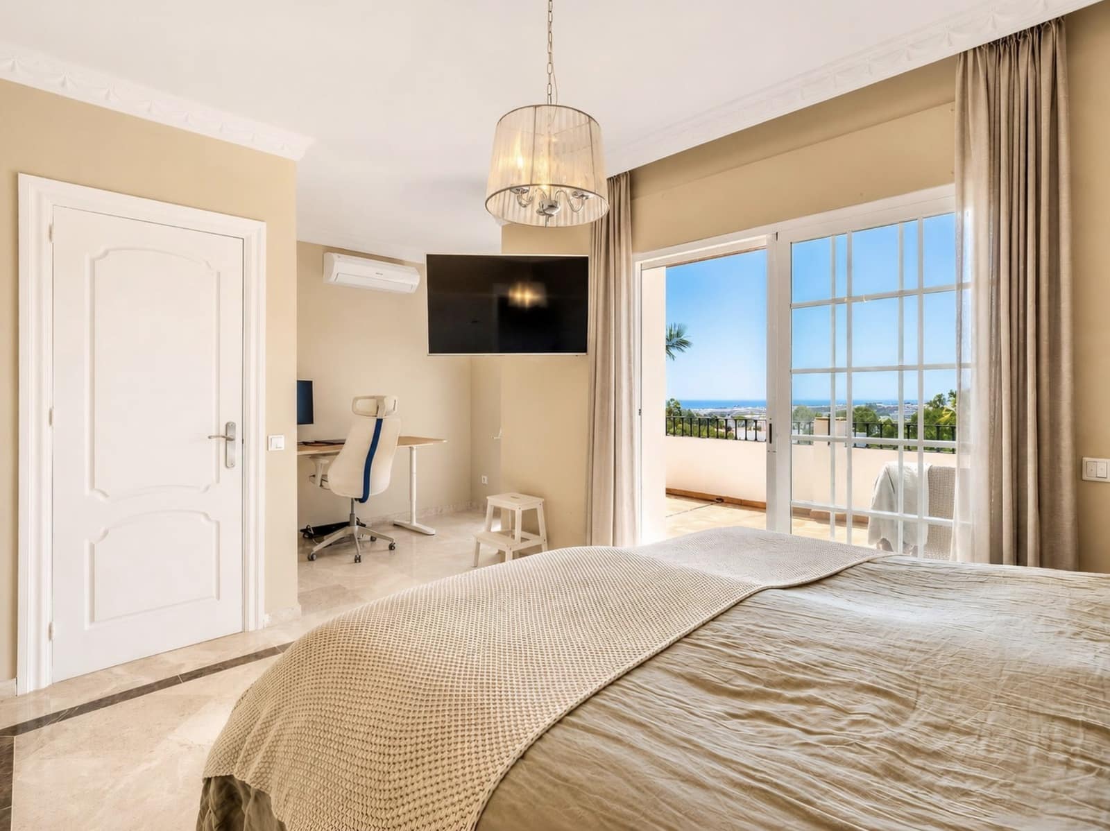 Chalet de 4 habitaciones en Marbella en venta con piscina garaje - 1.499.000 € (Ref: 10097514)