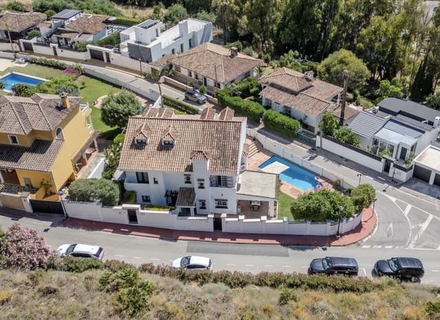 4 chambre Villa/Maison à vendre à Marbella avec piscine garage - 1 499 000 € (Ref: 10097514)
