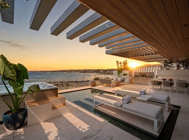 3 sovrum Takvåning till salu i Estepona med pool garage - 2 350 000 € (Ref: 10099648)