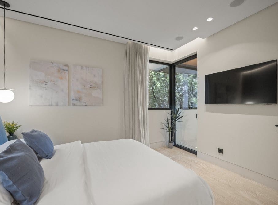 3 sovrum Takvåning till salu i Estepona med pool garage - 2 350 000 € (Ref: 10099648)