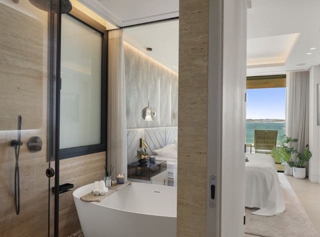 3 sovrum Takvåning till salu i Estepona med pool garage - 2 350 000 € (Ref: 10099648)