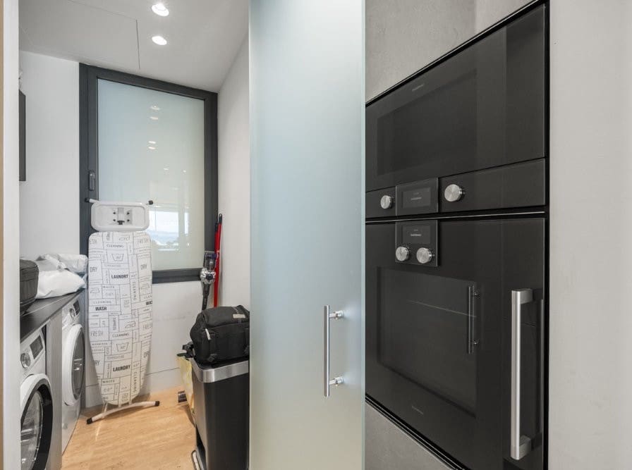 3 sovrum Takvåning till salu i Estepona med pool garage - 2 350 000 € (Ref: 10099648)
