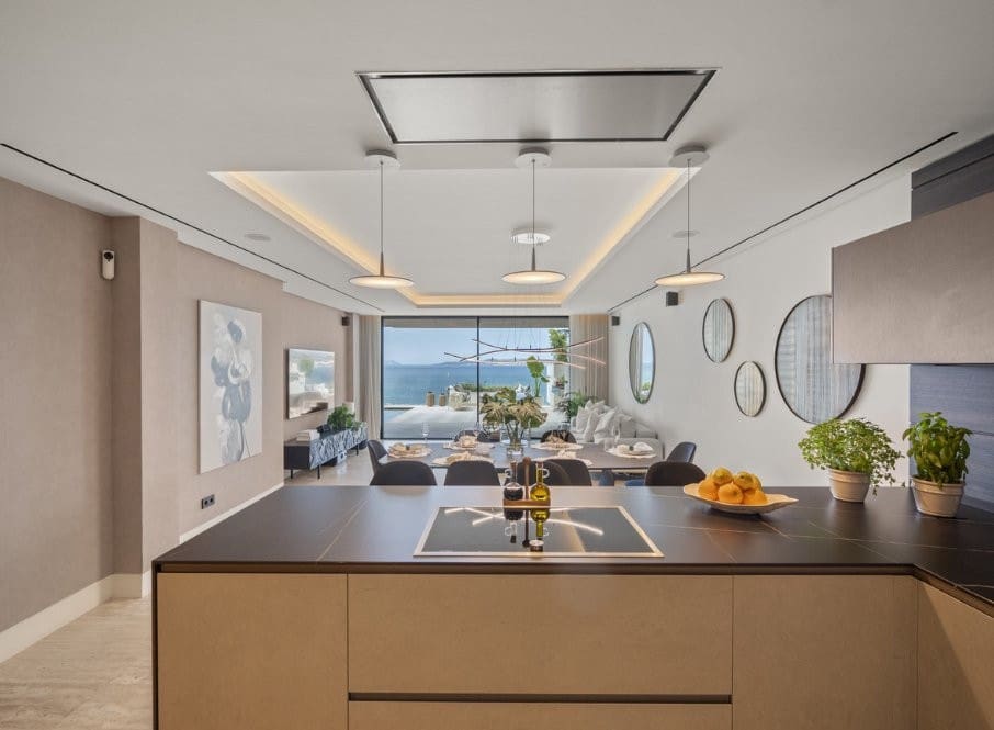 3 sovrum Takvåning till salu i Estepona med pool garage - 2 350 000 € (Ref: 10099648)