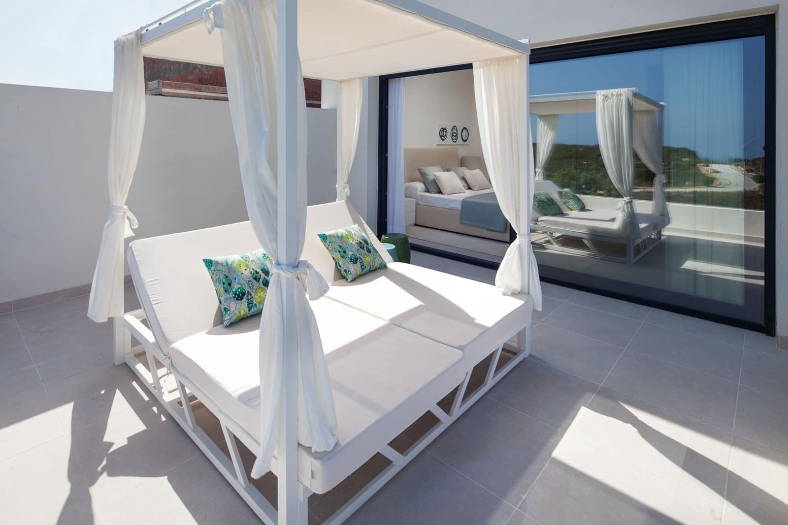 Apartamento de 2 habitaciones en Casares en venta con piscina garaje - 599.200 € (Ref: 10101815)