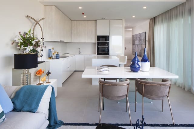 Apartamento de 2 habitaciones en Casares en venta con piscina garaje - 599.200 € (Ref: 10101815)