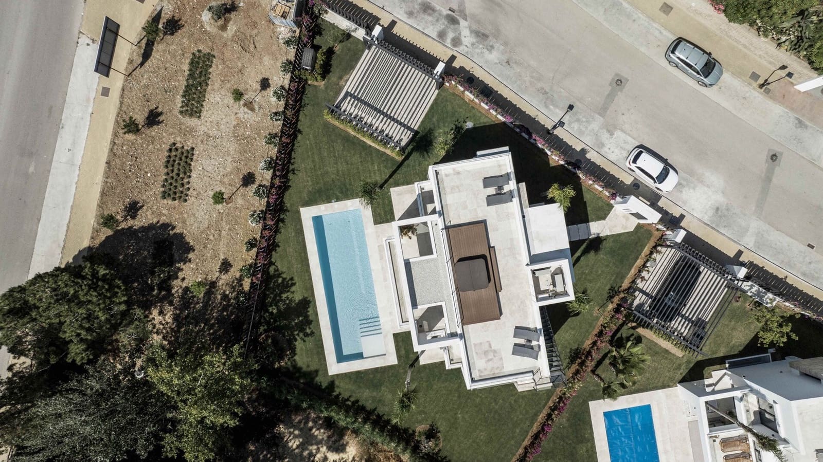 4 soveværelse Villa til salg i El Paraiso med swimmingpool garage - € 1.750.000 (Ref: 10101820)