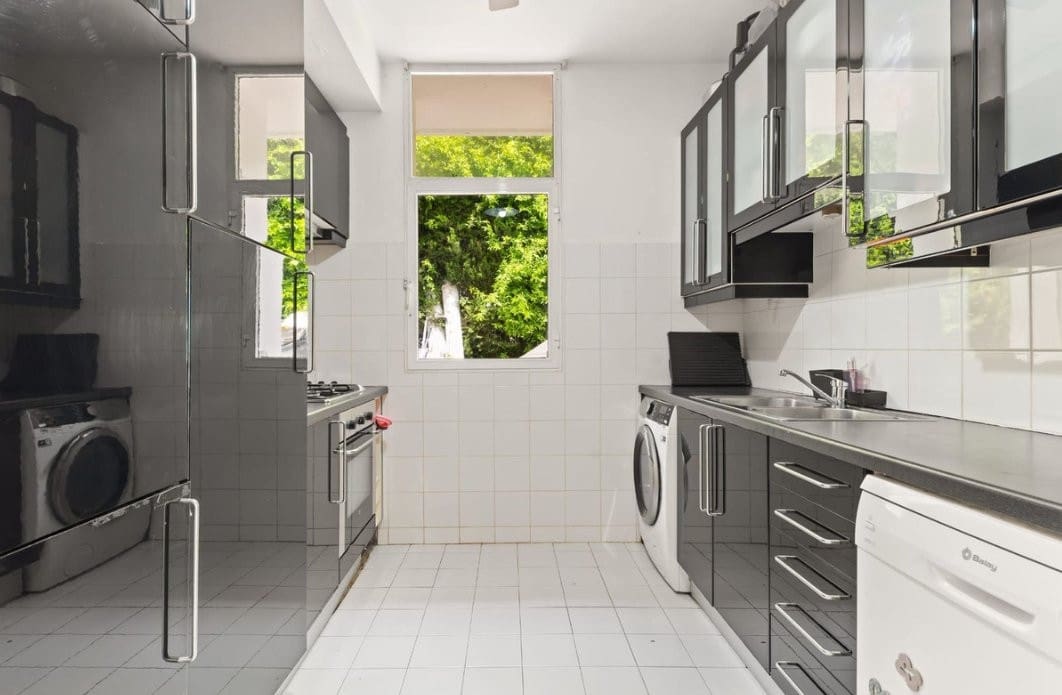 3 chambre Villa/Maison à vendre à Estepona avec piscine garage - 799 000 € (Ref: 10108988)