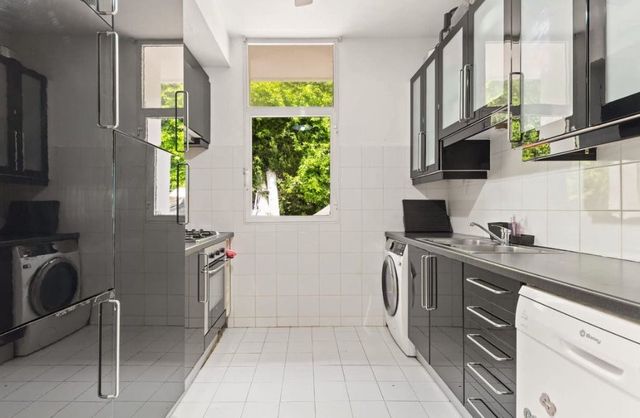 3 chambre Villa/Maison à vendre à Estepona avec piscine garage - 799 000 € (Ref: 10108988)