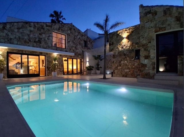 6 sovrum Villa till salu i Estepona med pool garage - 2 495 000 € (Ref: 10108989)