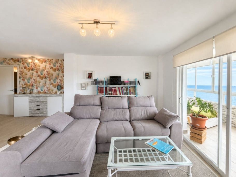3 sovrum Lägenhet till salu i Torreguadiaro med garage - 565 000 € (Ref: 10108990)
