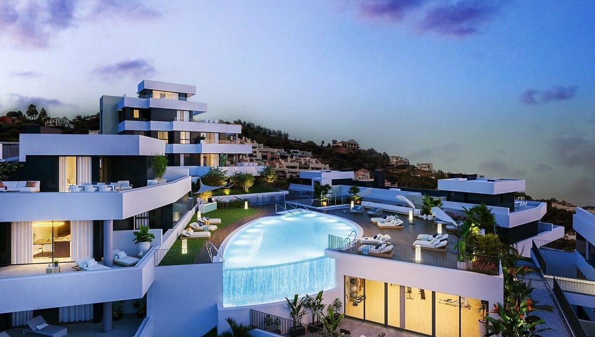 2 bedroom Apartment for sale in Marbella with pool garage - € 659,000 (Ref: 10108991)