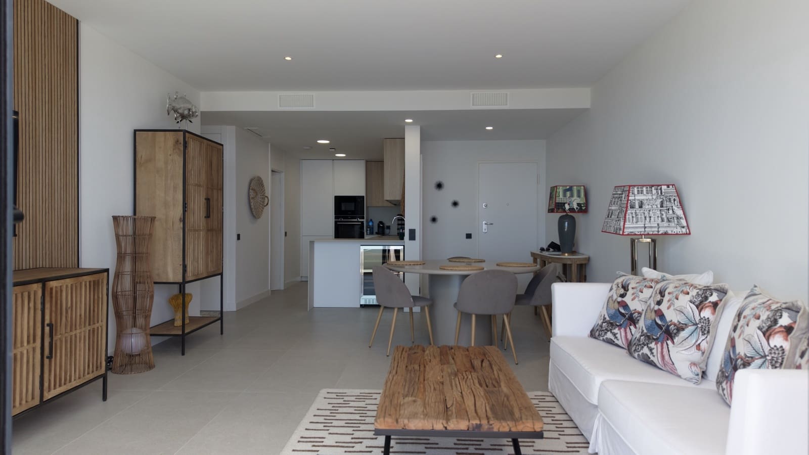 2 bedroom Apartment for sale in Marbella with pool garage - € 659,000 (Ref: 10108991)