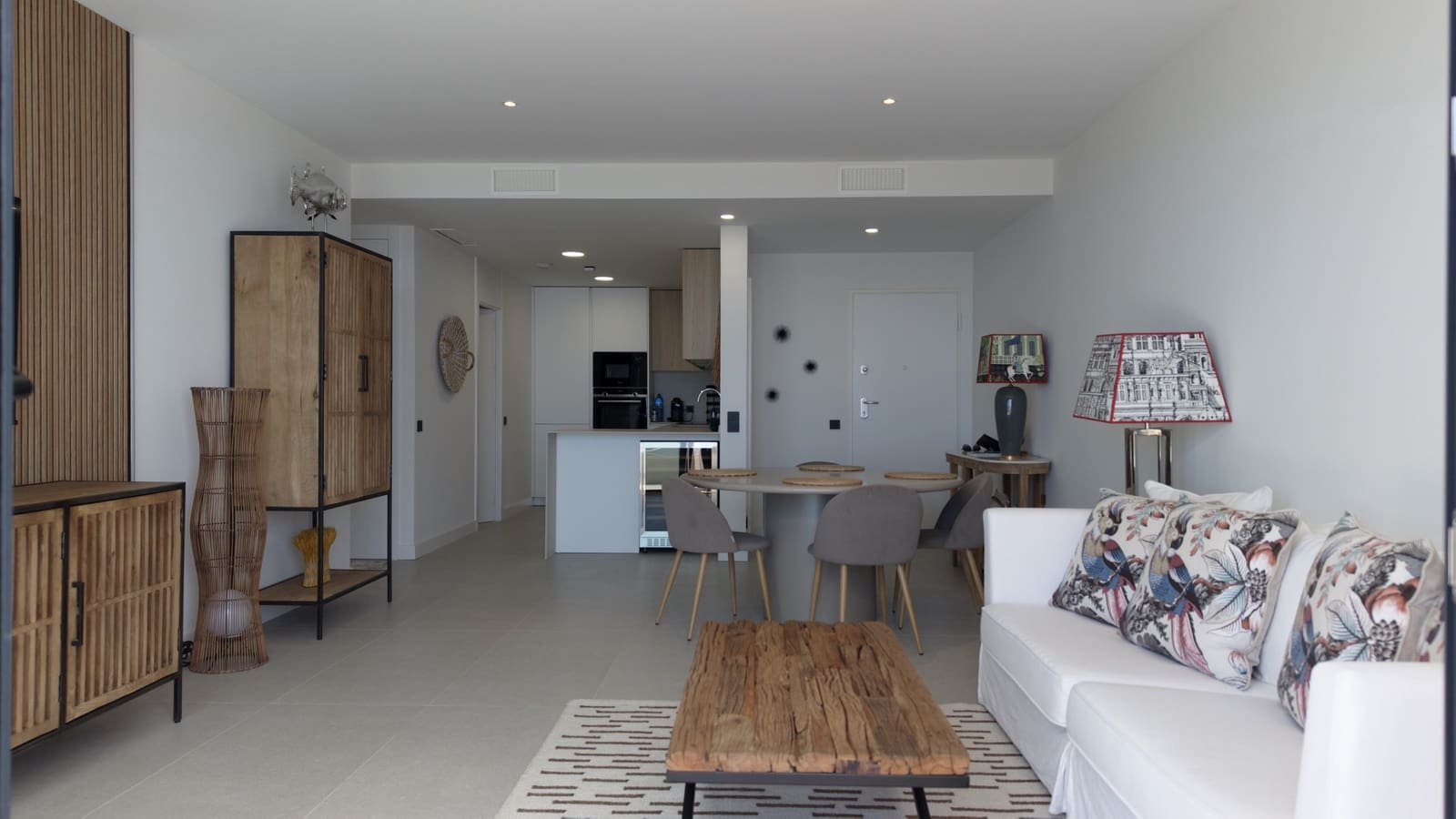 2 bedroom Apartment for sale in Marbella with pool garage - € 659,000 (Ref: 10108991)