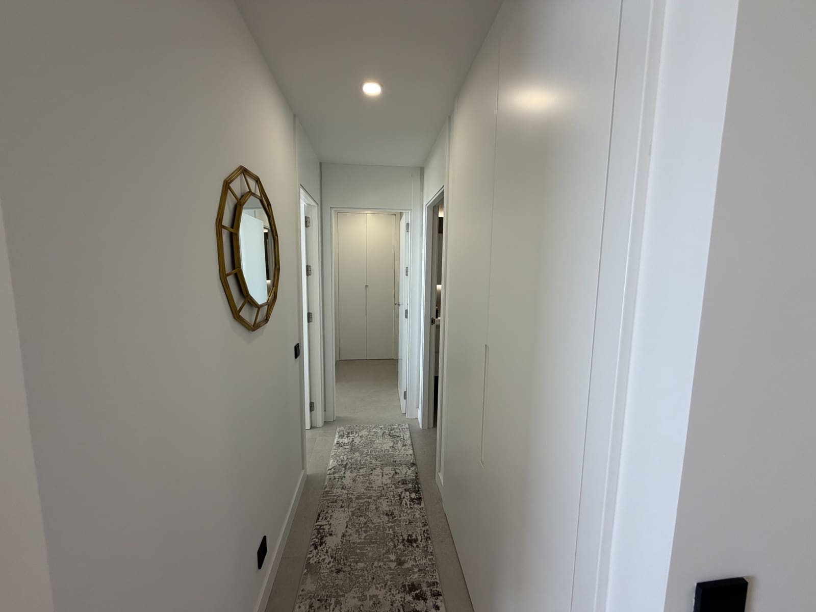 2 bedroom Apartment for sale in Marbella with pool garage - € 659,000 (Ref: 10108991)