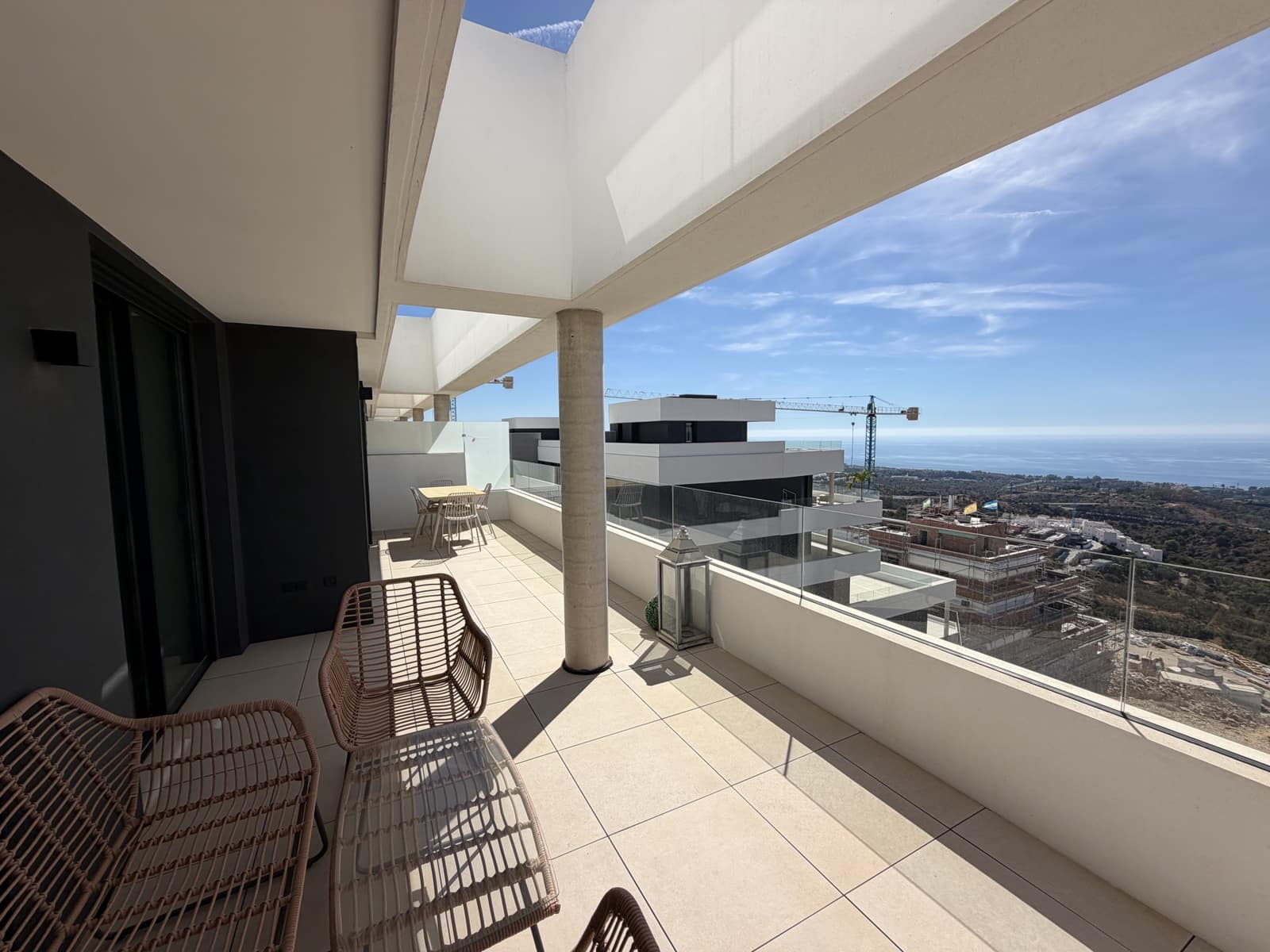 2 bedroom Apartment for sale in Marbella with pool garage - € 659,000 (Ref: 10108991)