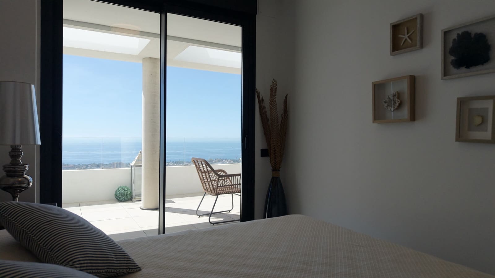 2 bedroom Apartment for sale in Marbella with pool garage - € 659,000 (Ref: 10108991)