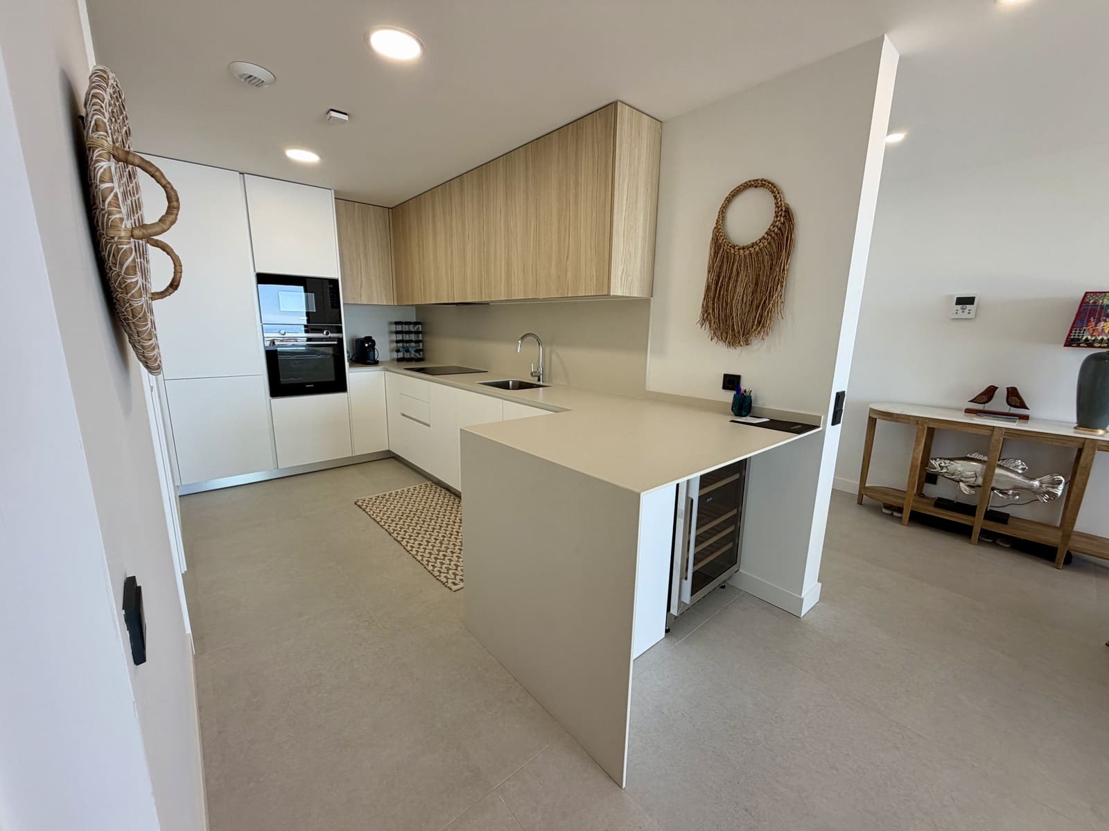 2 bedroom Apartment for sale in Marbella with pool garage - € 659,000 (Ref: 10108991)