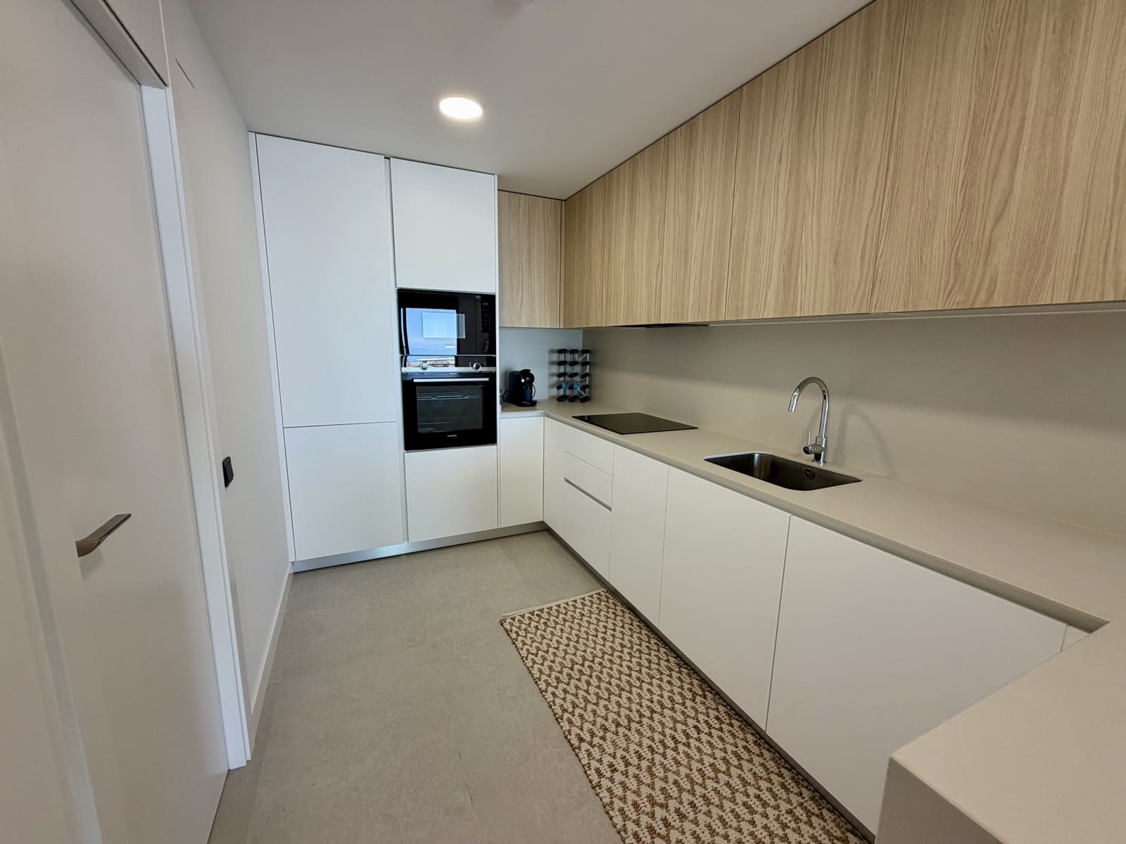 2 bedroom Apartment for sale in Marbella with pool garage - € 659,000 (Ref: 10108991)