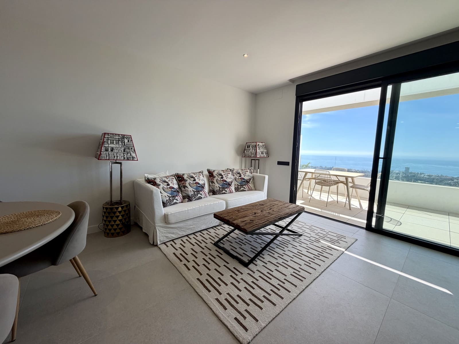 2 bedroom Apartment for sale in Marbella with pool garage - € 659,000 (Ref: 10108991)