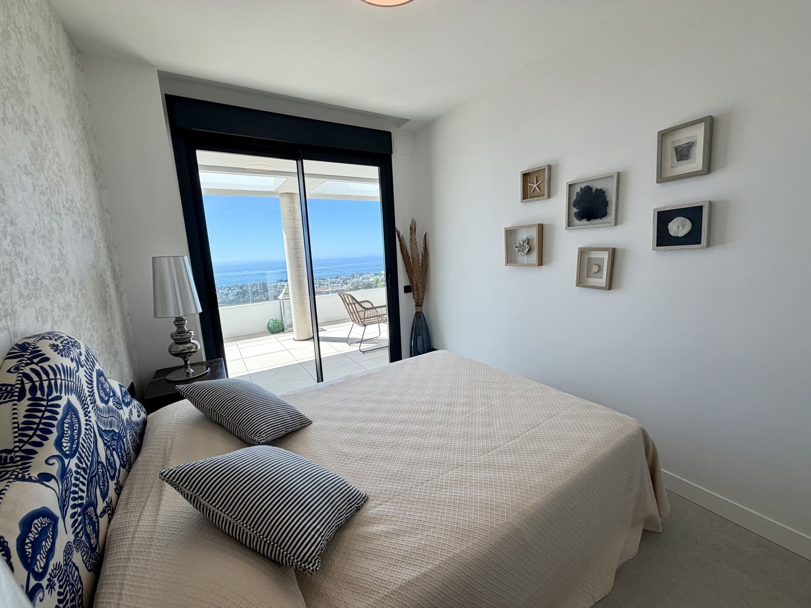 2 bedroom Apartment for sale in Marbella with pool garage - € 659,000 (Ref: 10108991)
