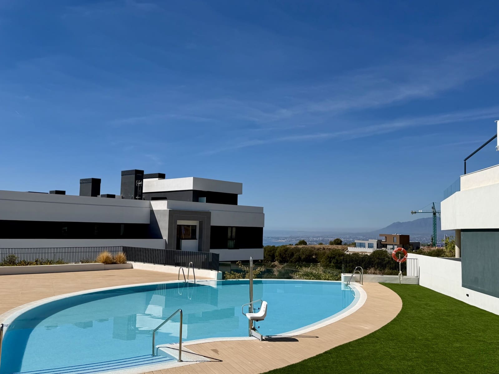2 bedroom Apartment for sale in Marbella with pool garage - € 659,000 (Ref: 10108991)