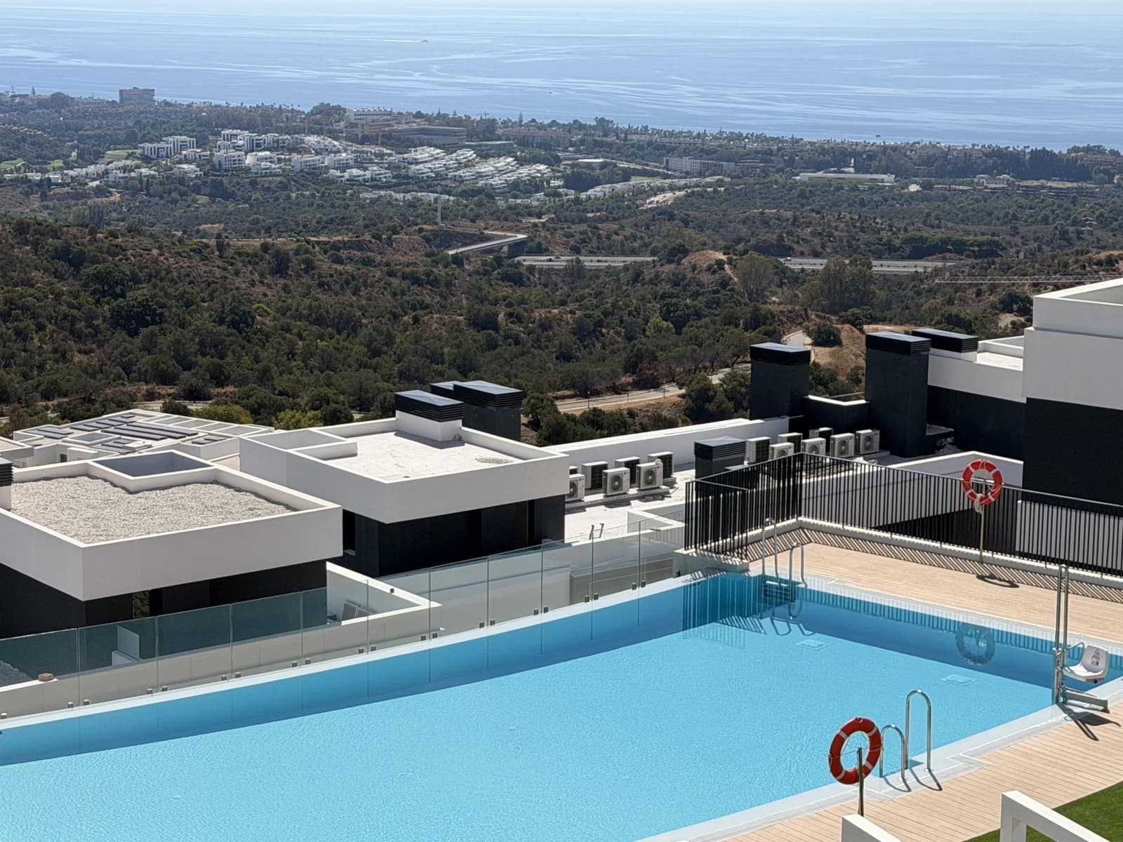 2 bedroom Apartment for sale in Marbella with pool garage - € 659,000 (Ref: 10108991)