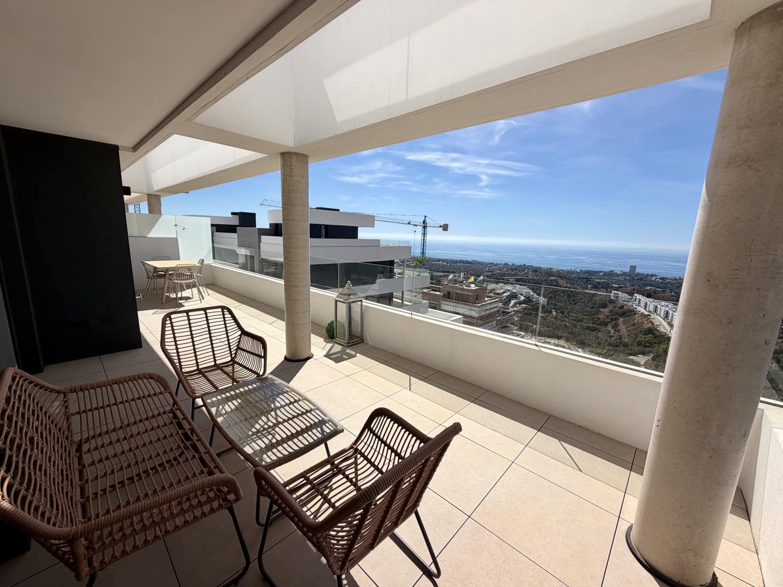 2 bedroom Apartment for sale in Marbella with pool garage - € 659,000 (Ref: 10108991)