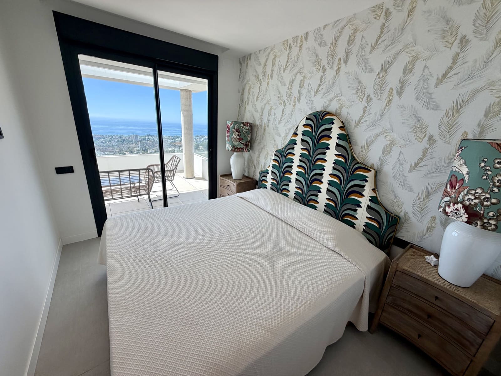2 bedroom Apartment for sale in Marbella with pool garage - € 659,000 (Ref: 10108991)