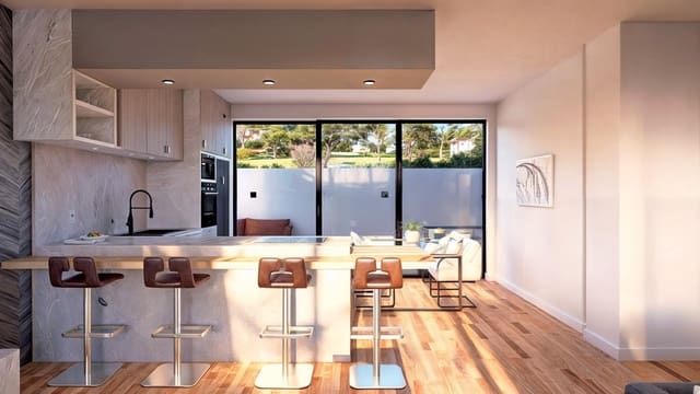 3 makuuhuone Omakotitalo myytävänä paikassa Estepona mukana uima-altaan 
autotalli - 660 000 € (Ref: 10127673)