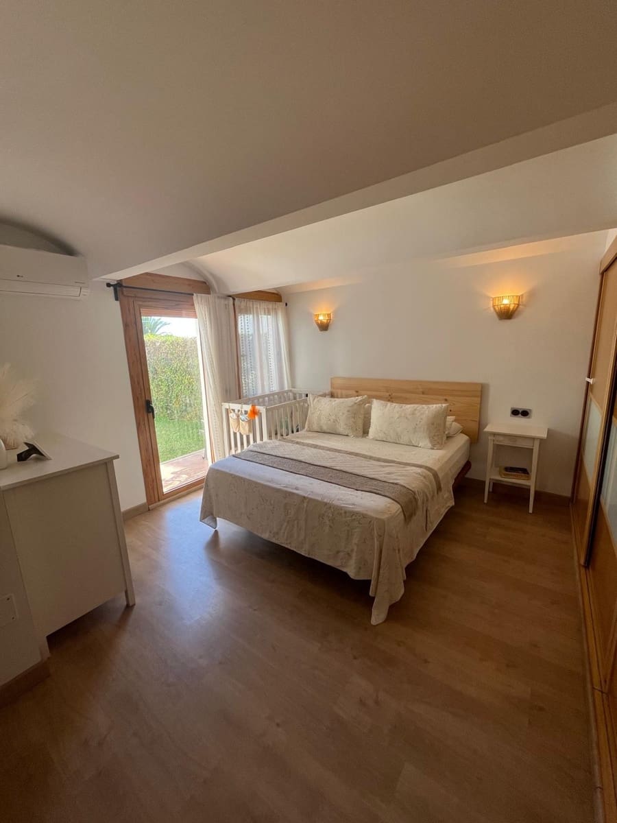 3 chambre Villa/Maison Semi-Mitoyenne à vendre à Bahia Dorada avec piscine garage - 599 000 € (Ref: 10148291)