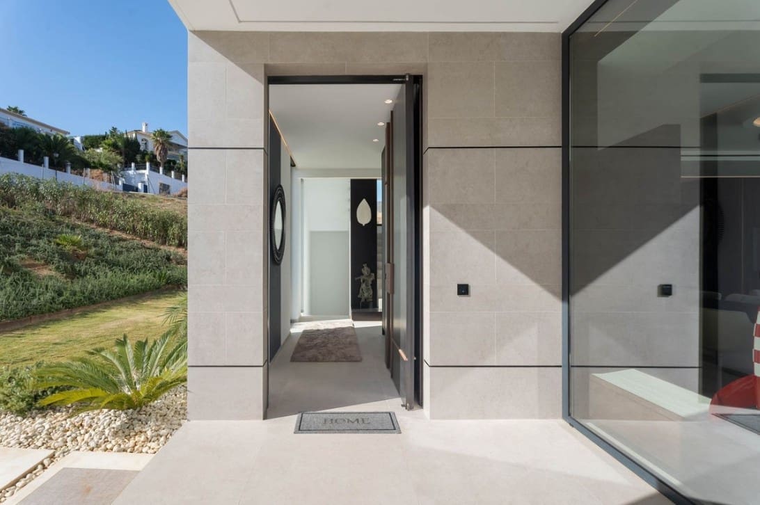 4 soveværelse Villa til salg i La Cala de Mijas med swimmingpool garage - € 2.795.000 (Ref: 10182480)