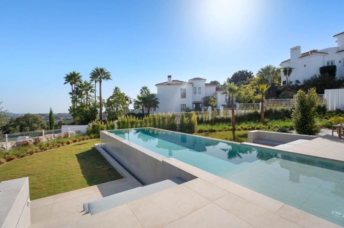 4 soveværelse Villa til salg i La Cala de Mijas med swimmingpool garage - € 2.795.000 (Ref: 10182480)