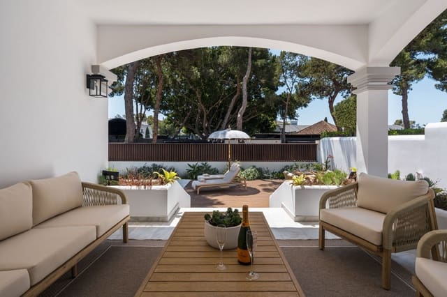 6 Zimmer Villa zu verkaufen in Marbella mit Pool Garage - 2.350.000 € (Ref: 9292268)