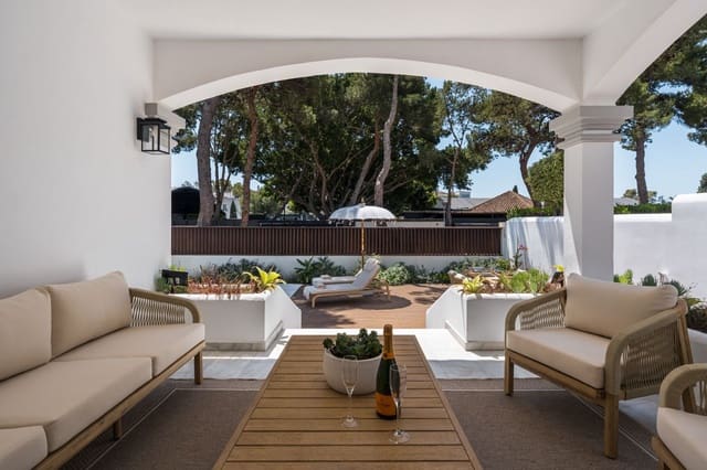 6 sypialnia Willa na sprzedaż w Marbella z basenem garażem - 2 350 000 € (Ref: 9292268)