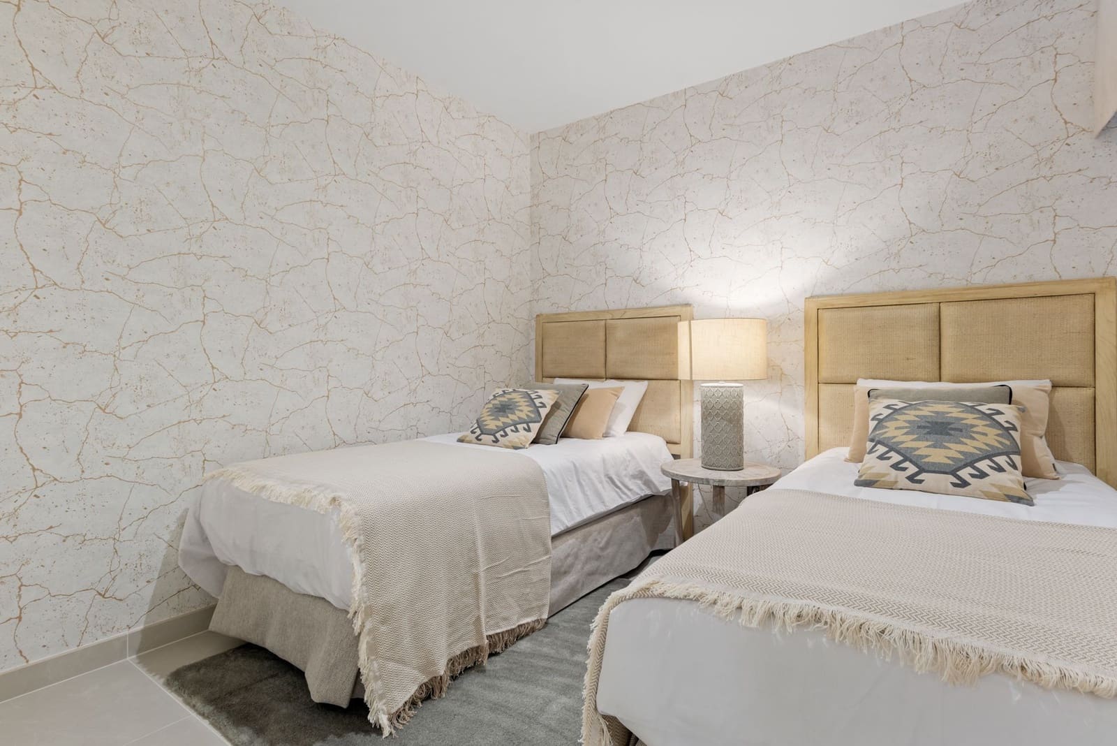 5 sypialnia Willa na sprzedaż w Puerto Banus z basenem garażem - 2 395 000 € (Ref: 9292269)