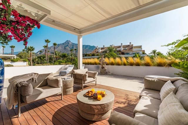 Ático de 3 habitaciones en Golden Mile, Marbella en venta con piscina garaje - 2.395.000 € (Ref: 9292270)